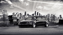 Volkswagen Golf  -    